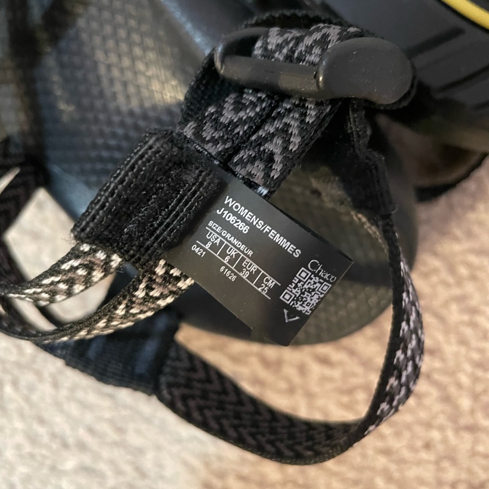 Chacos - Picture 3 of 3
